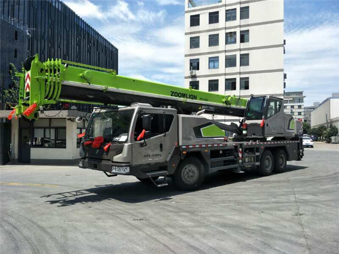 石门县跨街广告牌的高空安装注意事项